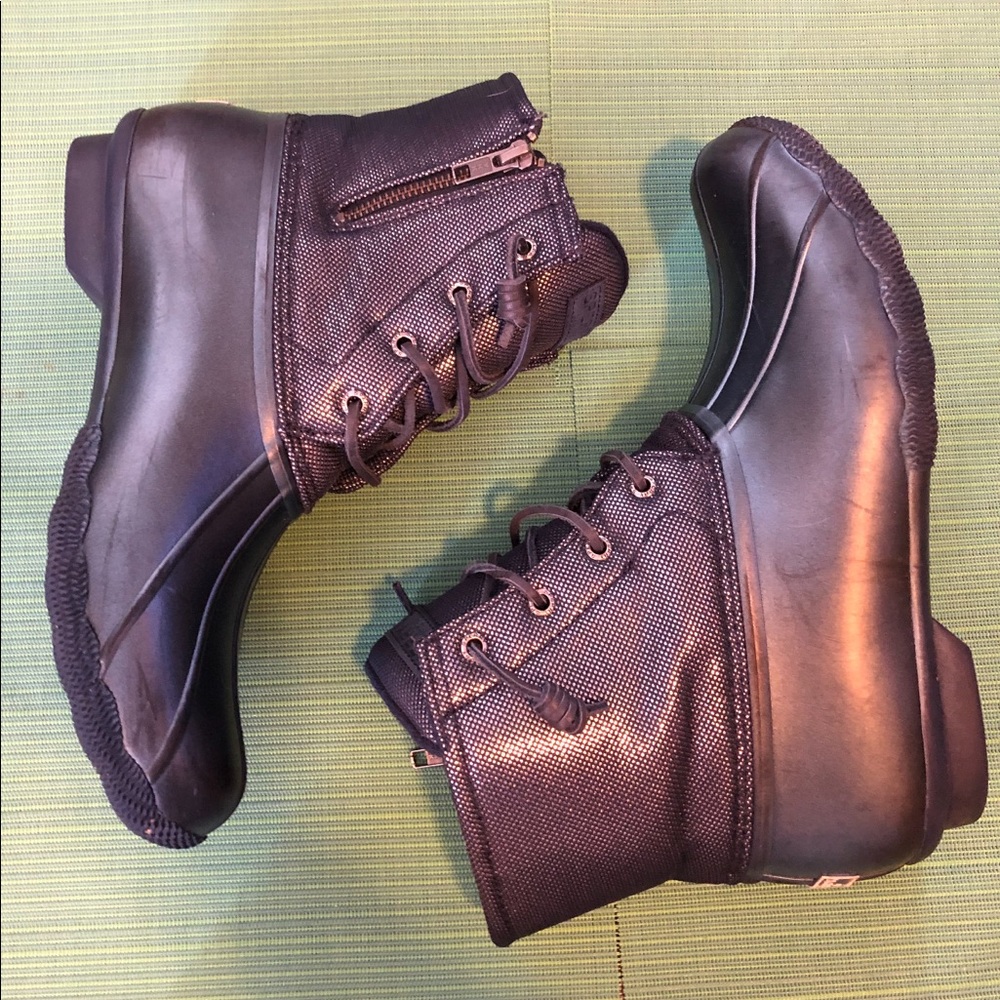 Women’s Sperry Saltwater Metallic Duck Boot